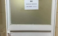 上海九旬老夫妻如厕时双双遇险！只因来不及“预约”被拒之门外，最新回应