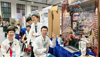 直击南方人痛点！广东中学生发明“灭蟑螂装置”，街坊：求量产