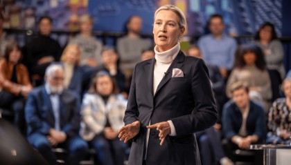 这个由女性领导的极右翼政党，正成为德国大选最大变数|京酿馆