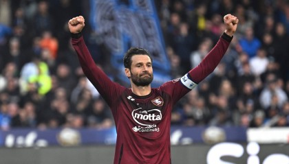 意媒：萨勒尼塔纳降级后坎德雷瓦想离队，解约金40万欧amp;科莫有意