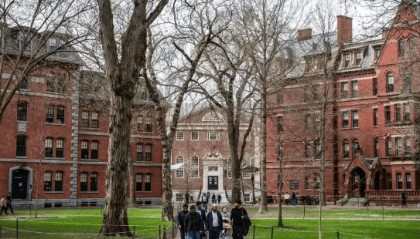 美国宣布重大决定!27万中国学生将被陆续遣返?中方警告两大后果