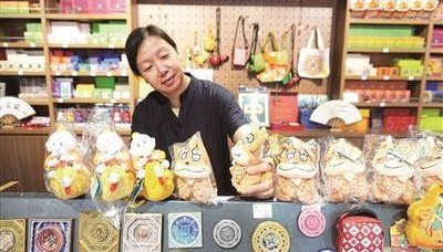 把古建纹样“绣”成爆款国潮