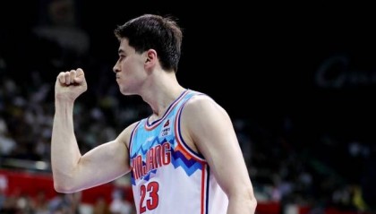 阿不都沙拉木17+13再伤退 赵睿8分仍需调整状态