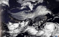 特大暴雨+17级大风！风王“桦加沙”逼近，深圳全市启动应急机制！是否“五停”？