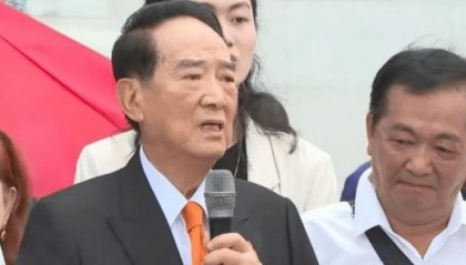 不止洪秀柱登上天安门，12位台湾代表用行动，告诉赖清德大势所趋，大阅兵冲击台独谎言