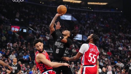 哈登21+9祖巴茨24+20 快船胜马刺豪取5连胜