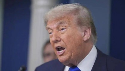 特朗普称已批准向乌克兰运送更多武器,对普京“很不满意”