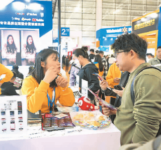 2023年全球购物APP下载量前十榜单中，中国电商占一半