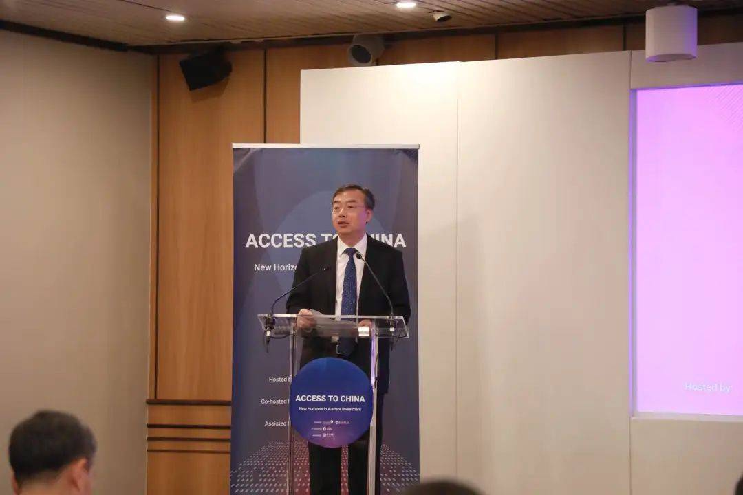 “投资中国新视野”路演活动在法国巴黎成功举办深沪交易所携手向境外投资者推介中国资本市场