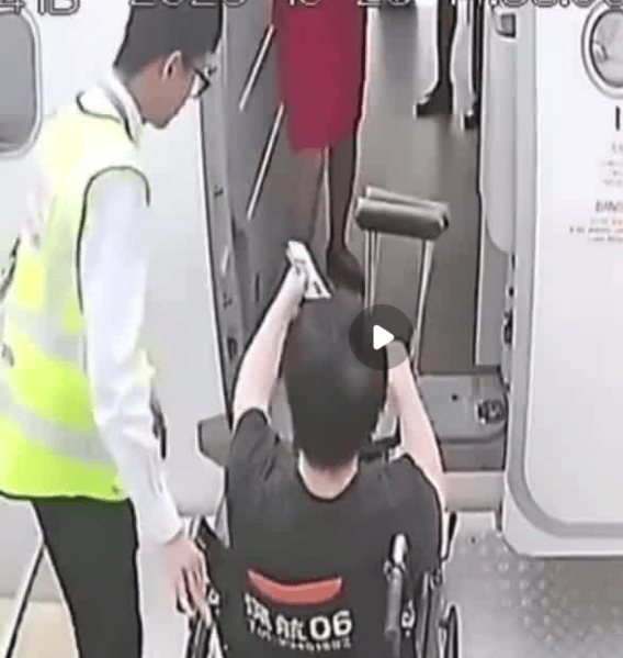 郑智化为用词不当致歉，但他想要尊严没有错