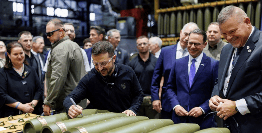 5亿北约军火向俄罗斯招手,难怪乌军死磕红军城,泽连斯基真的输不起了