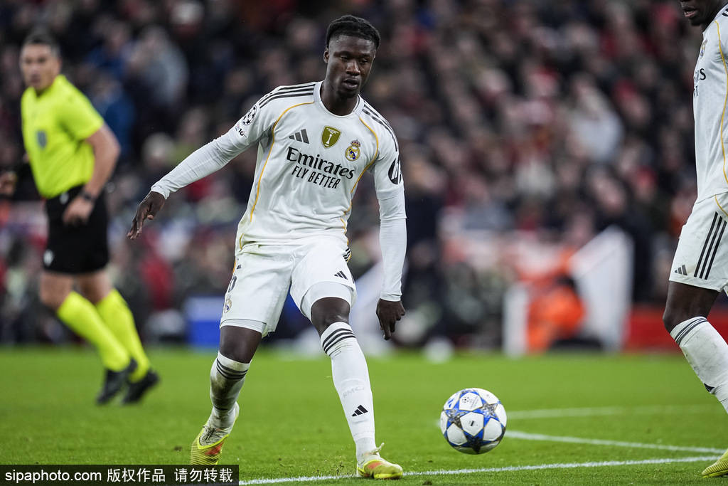 观战台:热刺战曼联+曼城火拼利物浦 拜仁冲击17连胜